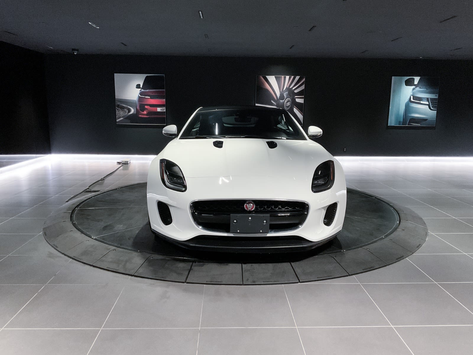 2018 Jaguar F-TYPE 296HP, Vancouver, Cash