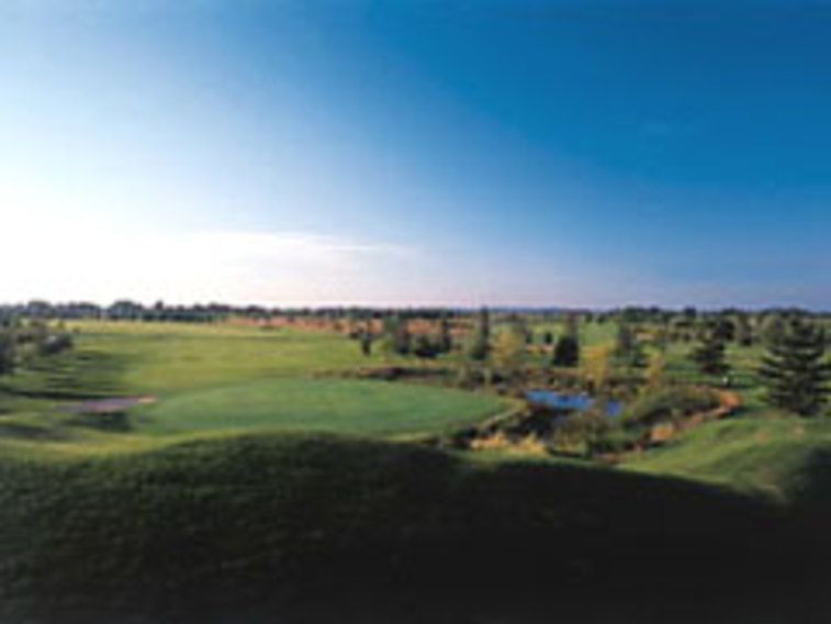 The Essex Golf & Country Club, Essex Book a golf break or golf holiday