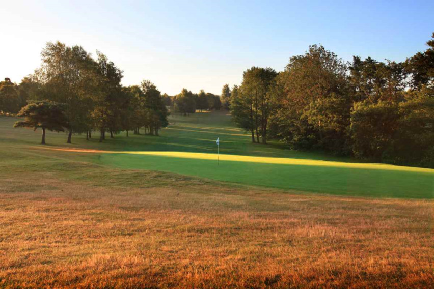 Book a golf break to Marriott Tudor Park, Maidstone