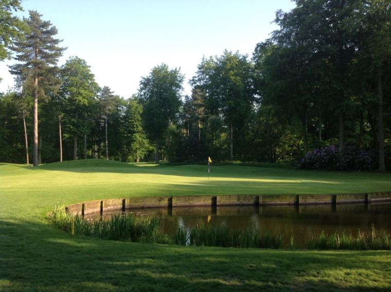 Book a golf break to Forest Pines Golf Resort, Lincolnshire