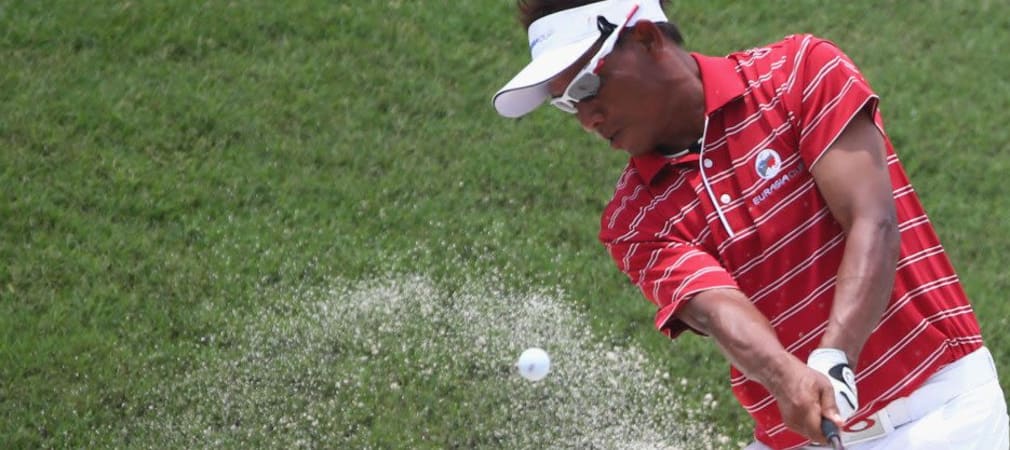 Team Asien, unter Führung des Thailänders Thongchai Jaidee, verkürzte am zweiten Tag de sEurAsia Cups den Rückstand auf Team Europa
