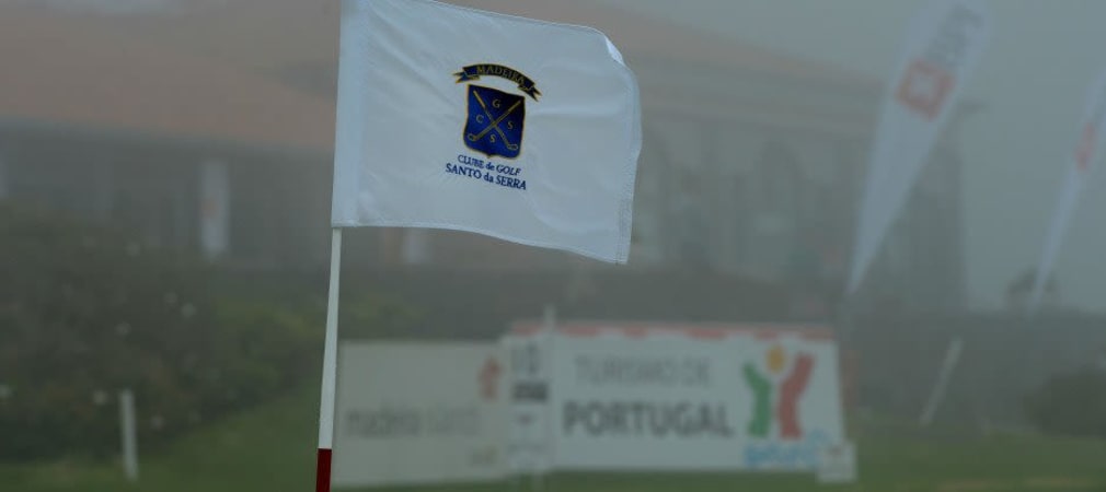 Und täglich grüßt das Murmeltier! Auch der zweite Tag der Madeira Island Open begann mit dichtem Nebel. Lediglich die Hälfte der Spieler konnte ihre Runde überhaupt aufnehmen.