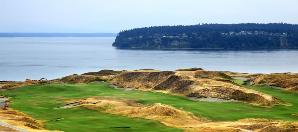 Ein Blick von links nach rechts: Die 18, die Eins und die Zehn von Chambers Bay. (Foto: Getty)