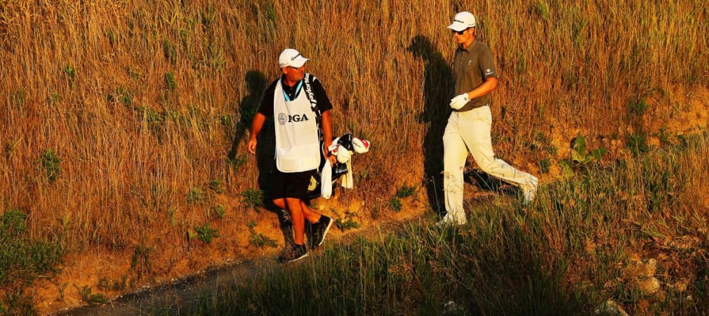 Justin Rose und sien Caddie in der dritten Runde der PGA Championship. (Foto: Getty)