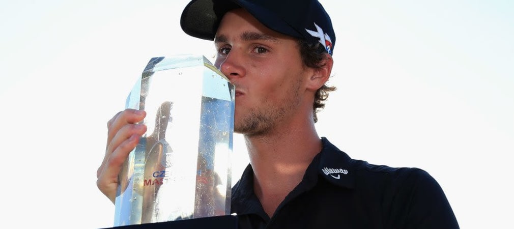 Trotz eines kurzen Zwischenstopps im Rough gewinnt Thomas Pieters das Czech Masters. (Foto: Getty)