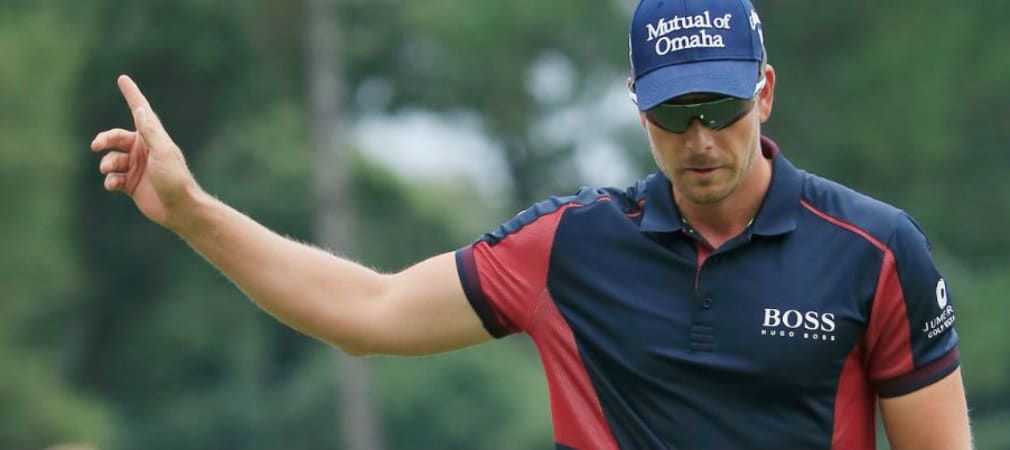 Henrik Stenson fand am besten ins FedExCup-Finale und führt das Feld nach der ersten Runde souverän an.