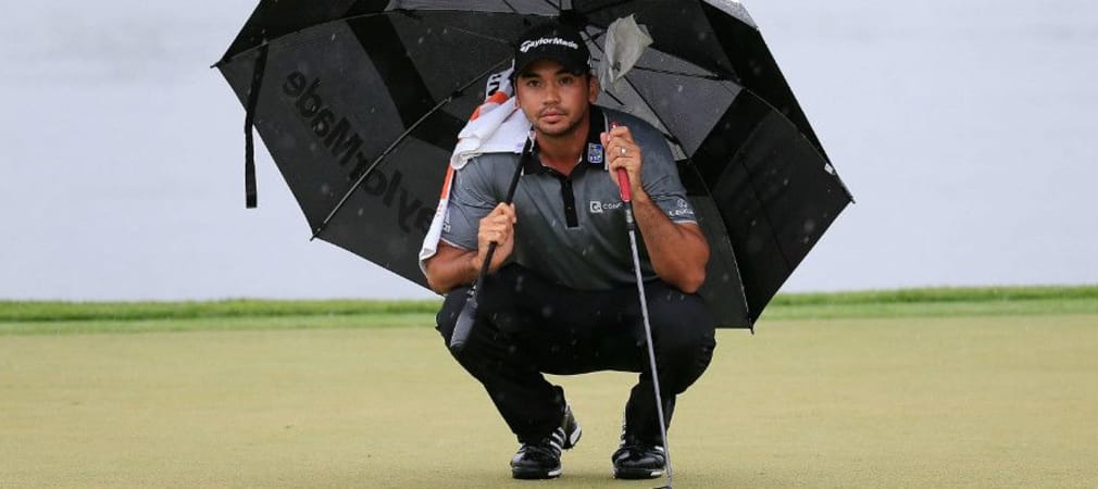 Schutz vor Regen ist da, aber Jason Day muss sich beim Arnold Palmer Invitational vor allem gegen die starke Konkurrenz um den Sieg schützen. (Foto: Getty)
