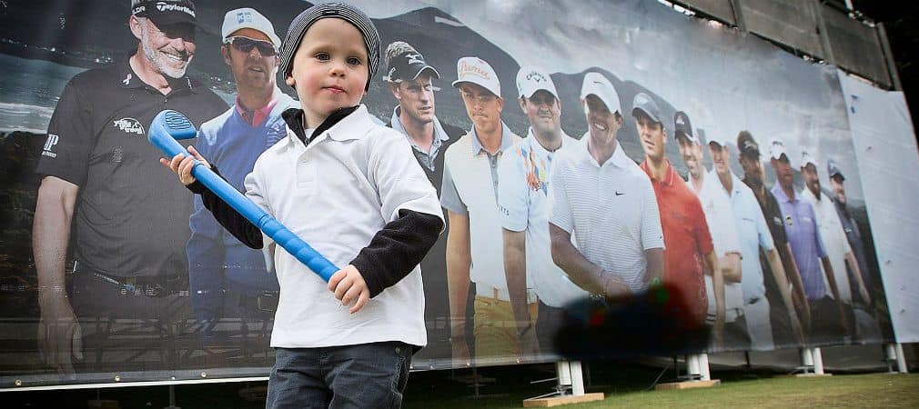 Sevie Trowlen mit seinen Vorbildern im Rücken. (Foto: Facebook/Sevie Trowlen Golfer)