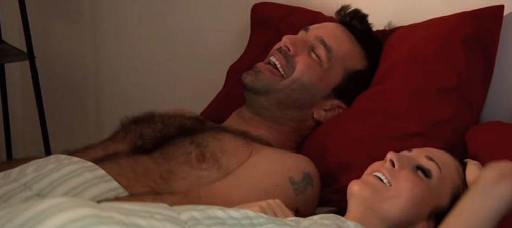 Manchmal ist es schwer, sich einer Sache voll und ganz zu verpflichten. (Foto: Screenshot Youtube/Tight Lies)
