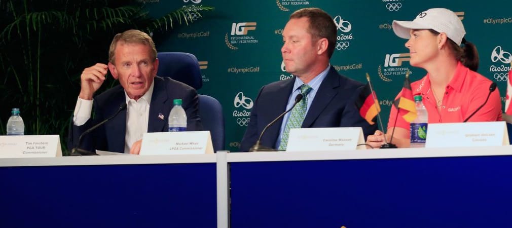 Von links nach rechts: Tim Finchem, Michael Whan und Caroline Masson bei einer Pressekonferenz über Golf bei Olympia 2016. (Foto: Getty)