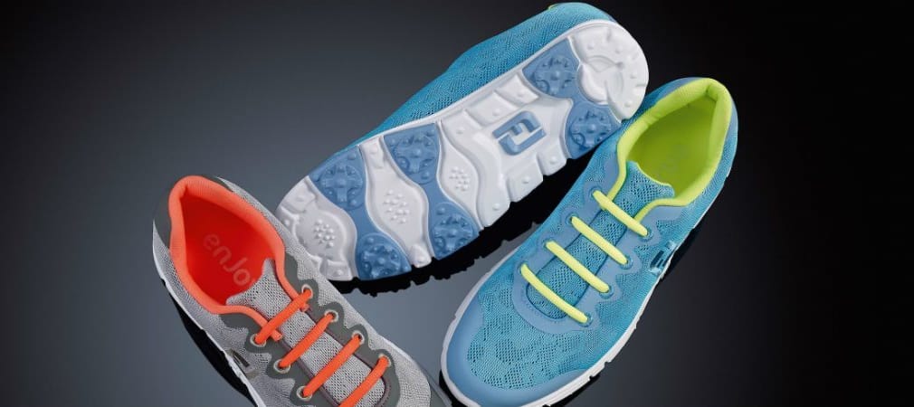 Der leichte Sommerschuh von Footjoy ist in drei verschiedenen Farbkombinationen erhältlich. (Foto: FootJoy)
