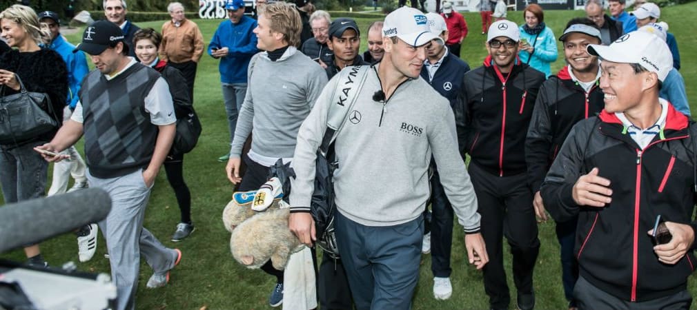 Martin Kaymer stattete den Teilnehmern des MercedesTrophy World Final in Stuttgart einen Besuch ab.