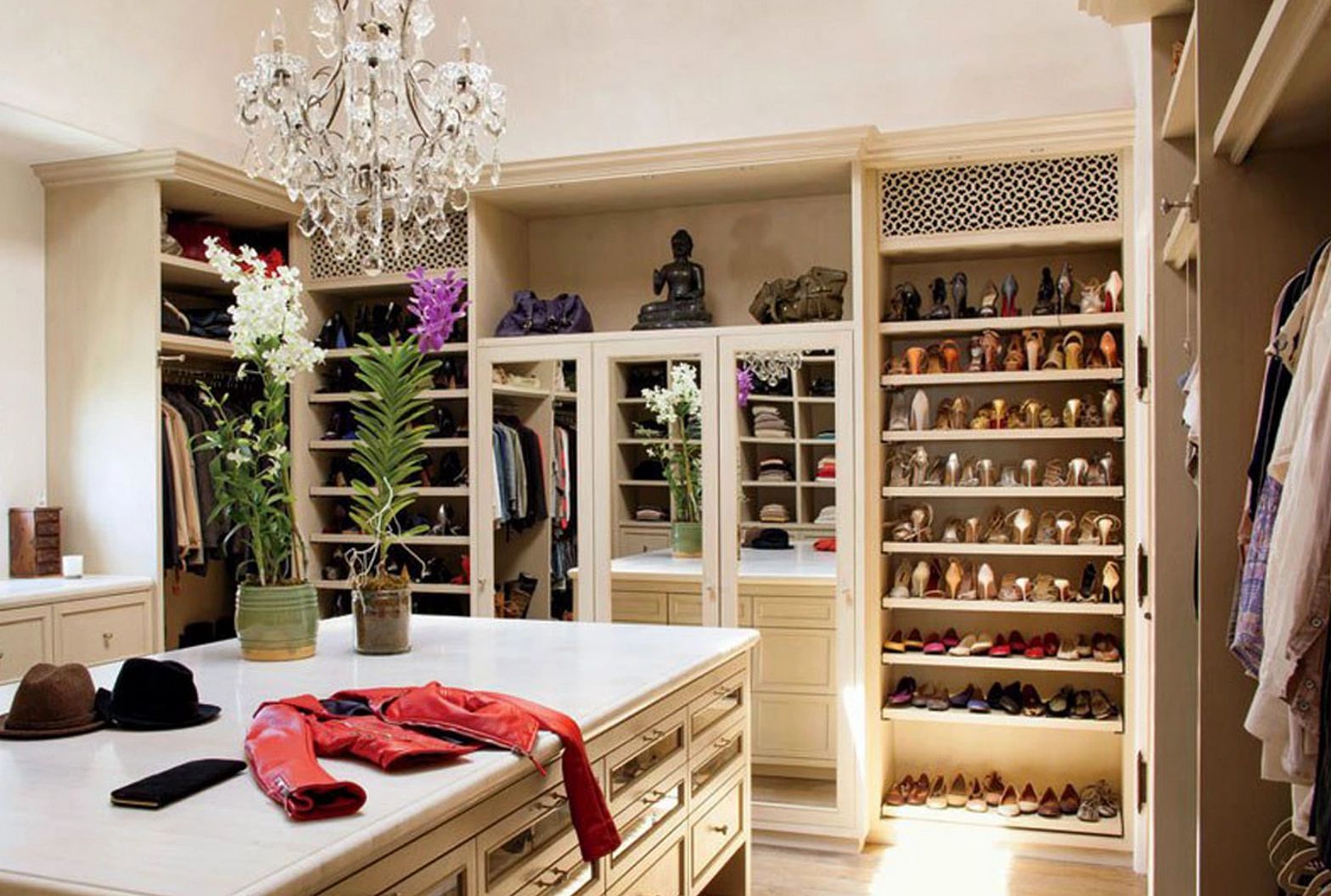 Are You Cleaning Out Your Closet This Spring? - PurseBlog