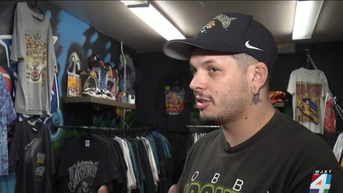 Last-minute shoppers flock to merchandiser with vintage Jaguars gear