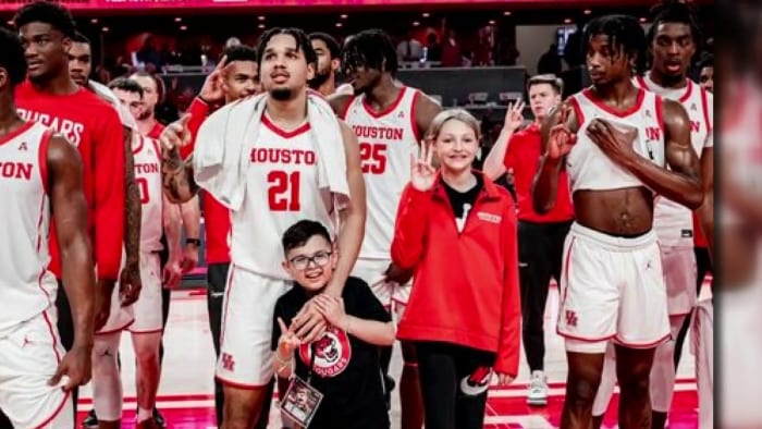 UH Cougars surprise ‘lead ball boy’ Jace Abarca with trip to Kansas City for Sweet 16 game