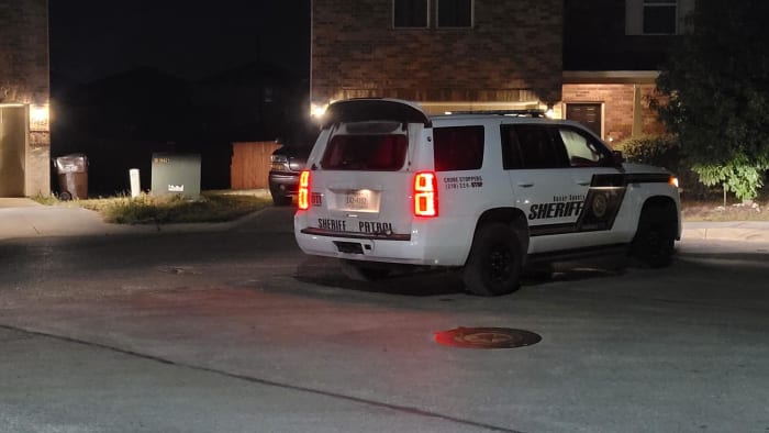Assault in West Bexar County leads to 3 arrests after women smash patrol vehicle window, try to flee