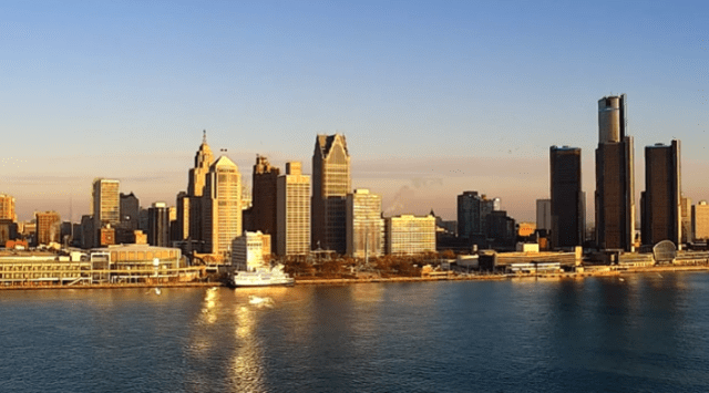 Live Cam: Detroit Riverfront