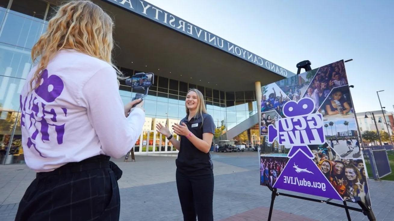 a GCU LIVE virtual tour being given