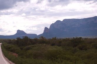 Estrada para Santa Cruz de la Sierra, Bolívia (Marcos Borges/A 4 Pés)