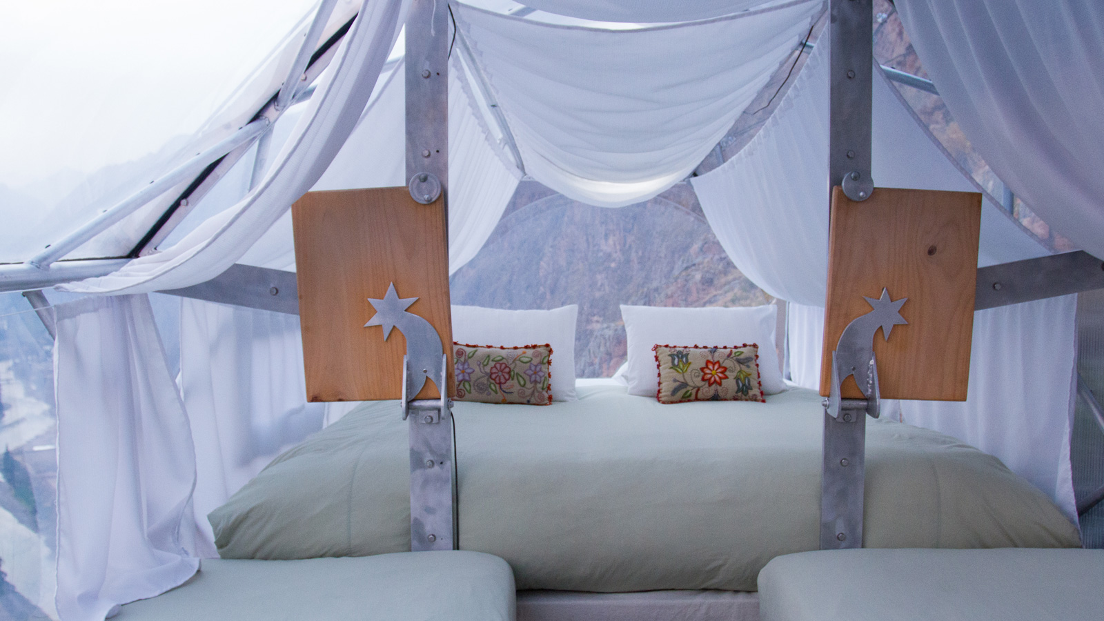 Skylodge Adventure Suites - Visão de dentro da cápsula