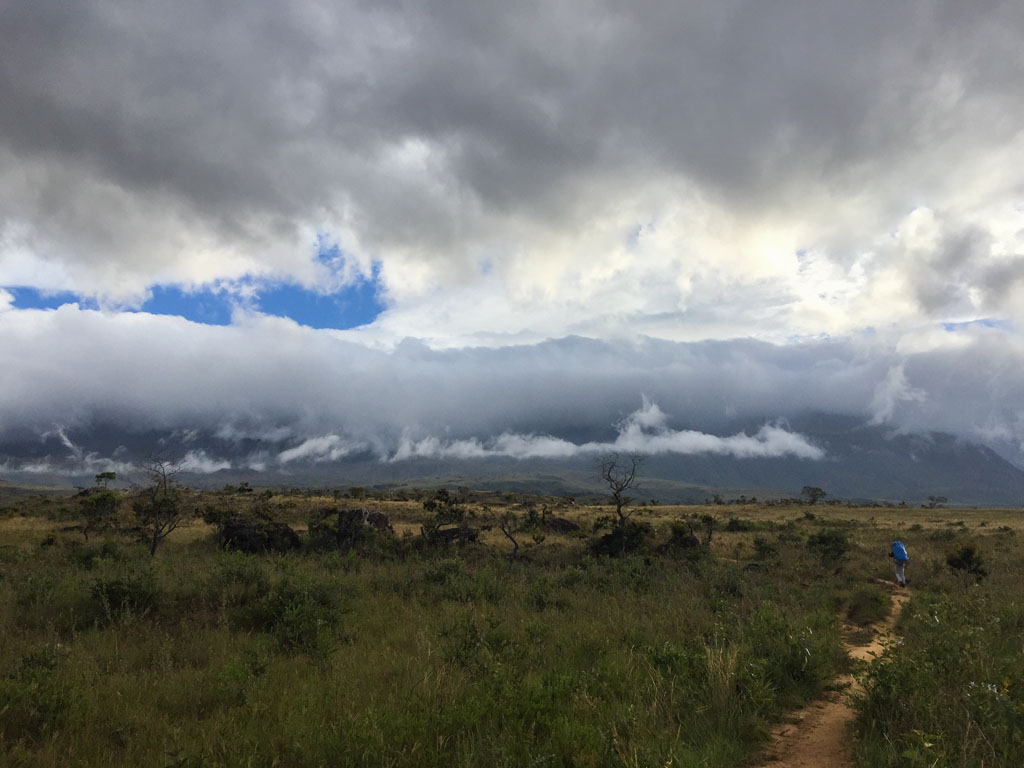 Início do dia 2 Caminhando em direção ao Monte Roraima
