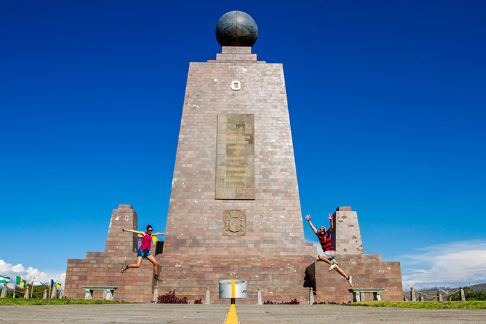 É muita alegria chegar aqui na Mitad del Mundo É muita alegria chegar aqui na Mitad del Mundo