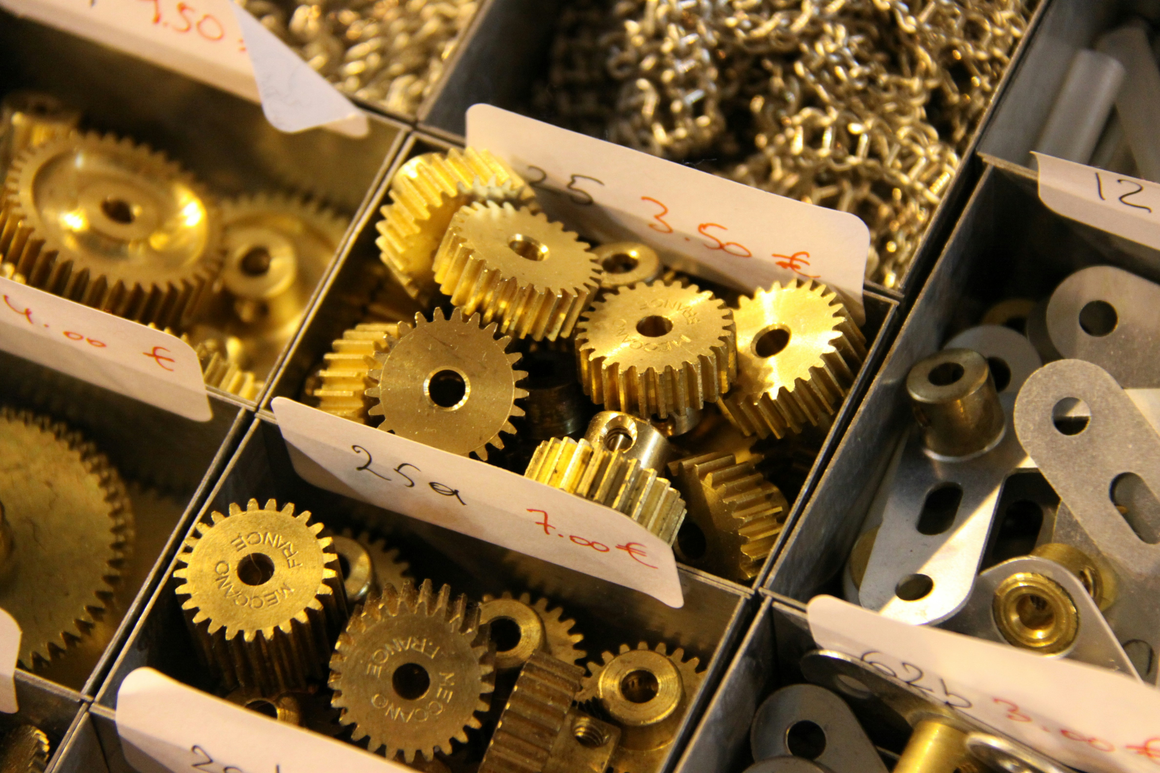 Transmission (Gearbox)