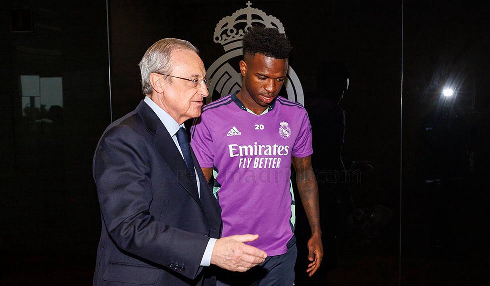 Florentino Pérez: “Booing our players? It never made sense to me, it’s like booing our children…”.