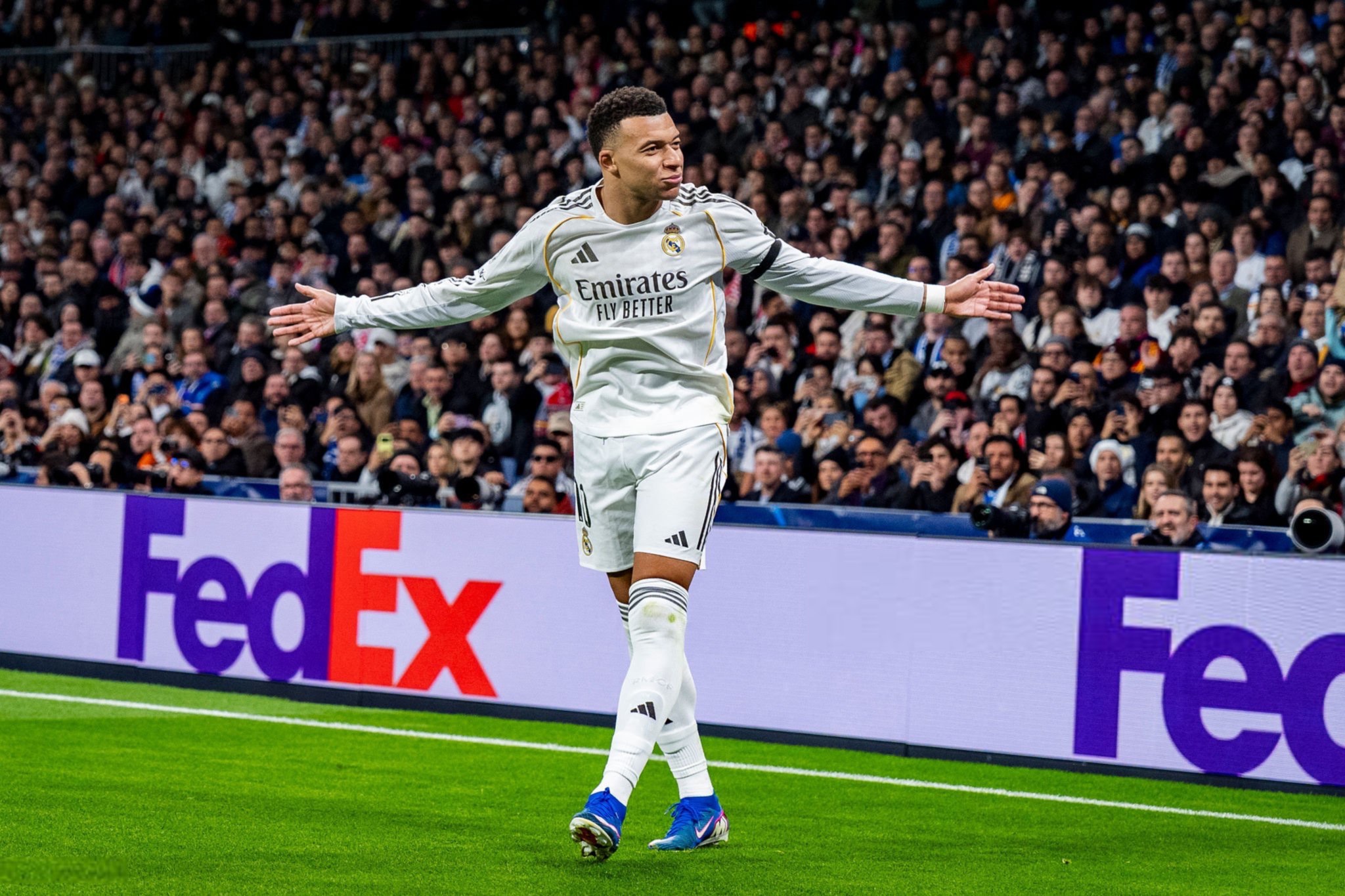 Kylian Mbappé: “In the second half of the season I lost time with the injury, this knee injury…”.