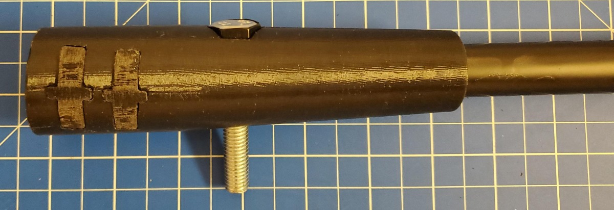 02_Inserimento del bullone (10mm diametro, 50mm lunghezza).