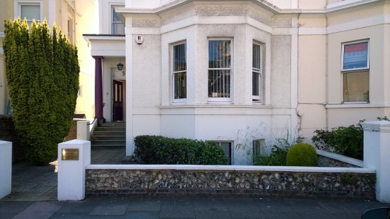 The premises comprise a semi-detached 4 storey period building with the available offices located on the ground and lower ground floors. The accommodation is of a high standard and offers a mix of open plan and cellular workspace accessed from a comm...