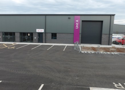 A New Trade Counter Unit with frontage to Bumpers Lane

Available for immediate occupation

Occupiers include M&S Hair & Beauty Supplies/Capital Hair & Beauty Group

4,185 sq ft 

Rental - £31,400 p.a.