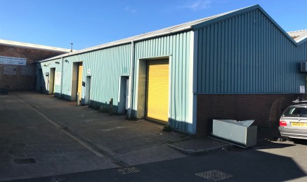 The property is divided into four industrial units and has been built with

steel frames with (majority) steel trussed roofs, lined internally. The units

have their own integral toilet facility and roller shutter entrance from the

communal access r...