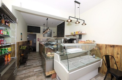 Victor Michael is pleased to present this beautiful cafe for rent. Comprising of A1 classification, this unit has plenty to offer.