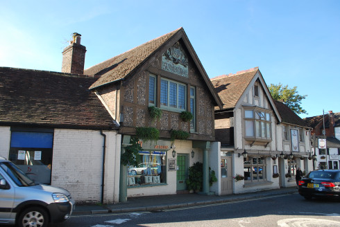 Character period building, currently serving as a retail shop over ground and first floors. The property has been well-maintained and includes a small enclosed garden to the rear. The property is located on the High Street, being Storrington's princi...