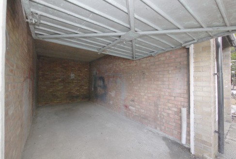 Victor Michael are pleased to offer three garages to rent located in Redbridge just moments away from Redbridge underground station on the central line. size in meter 2.44 X 5.18