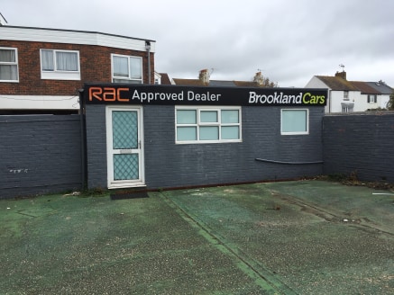 * Former car showroom To Let

* Ground floor retail /office space included

* Self contained rear yard

* Would suit alternative uses including retail

* Prominent position on busy road 

* W/C Facilites 

* Water Supplies

* Electricity