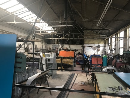 A detached industrial /workshop unit in a well established industrial location.

6,521 sq ft

Offers sought in the region of £225,000 for the freehold interest.