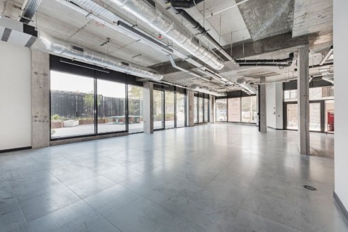 The property provides ground floor commercial use (Class B1) within a mixed-use 5 storey property. The interiors have exceptional natural light with floor to ceiling windows, contemporary suspended lighting, exposed concrete and raised floor. 

The p...