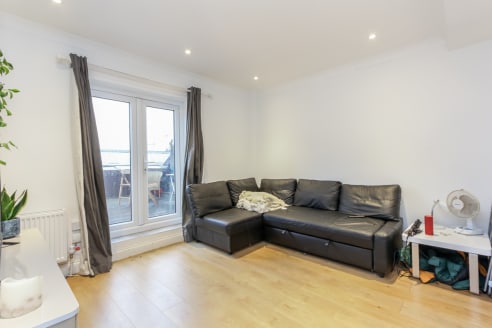 The unit comprises a ground floor commercial unit complete with rollers shutters and a two-bedroom maisonette with separate access. The unit also benefits from a roof light in the kitchen and a first-floor roof terrace.

The property is situated on C...