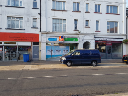 * Open plan retail area to rent

* Situated on a popular local retail parade

* Single WC

* Kitchenette facility

* On street parking

* Suspended ceiling with fluorescent strip lighting