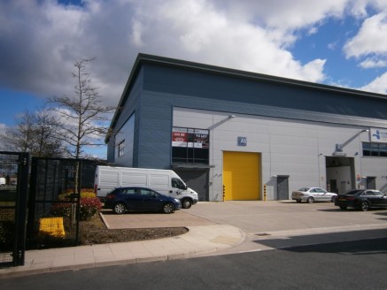 Buckshaw Link is a highly prestigious development set on 11 acres adjacent to The Revolution, Lancashire's prime industrial/distribution location.<br><br>The development comprises 20 modern warehouse/industrial units built to the highest specificatio...