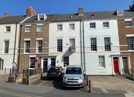 TO LET - SELF-CONTAINED OFFICE ACCOMMODATION - CLOSE PROXIMITY TO NEWCASTLE CITY CENTRE - ACCESS TO MAJOR TRANSPORT LINKS - 3 PARKING SPACES AVAILABLE

Location

The property is located at the northern end of Leazes Park Road and is in close proximit...