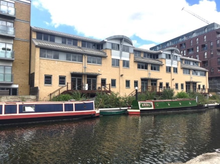 Modern self-contained office / light industrial units in Limehouse area of East London