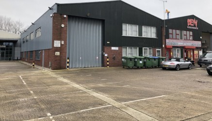 The unit is located approximately half a mile from Junction 8/9 of the M4 motorway on Priors Way, Maidenhead. The property is accessed via the A308 Windsor Road providing easy and direct access to Maidenhead and Windsor town centres and the surroundi...