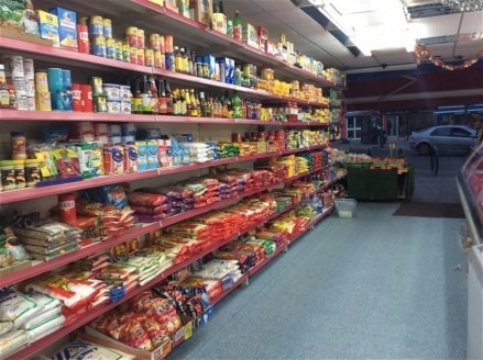 Warren Anthony Commercial are delighted to bring to the market this butchers/frozen fish and grocery shop it occupies a highly enviable trading position on the High Street in Penge, South East London.

There is limited parking in nearby Maple Street...