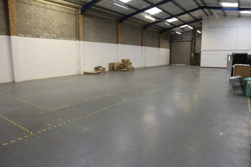 Industrial / warehouse and trade counter unit on popular estate