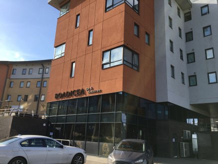 The property comprises of a retail unit prominently situated amongst a large mixed use residential development of circa 900 student apartments. The unit has been fitted to a shell specification to allow for complete tenant fit out. Local occupiers in...