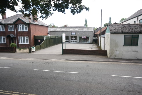 Trade counter with retail use for sale. Industrial unit currently used as a showroom. Main road frontage onto the A358. Located 0.5 miles from Chard town centre. Asphalt yard to front with parking for 6 allocated parking spaces.

LOCATION

52 Furnham...