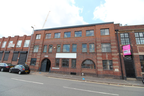 SERVICED OFFICES near BIRMINGHAM CITY CENTRE and the JEWELLERY QUARTER - Suites available from 300 ft2 - 1,500...